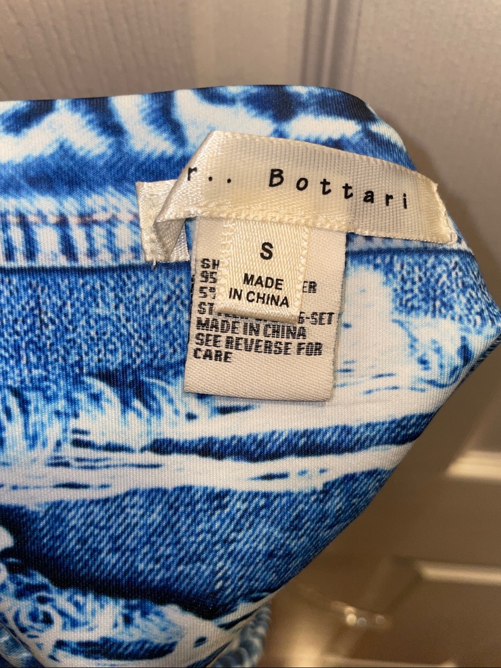 Blue Denim Print Strapless tube style Top. Silky feel to it
Polyester fabric - Picture 3 of 3
